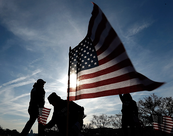 /_resources/images/veteranresources/veterans-american-flag-hero-mobile.jpg